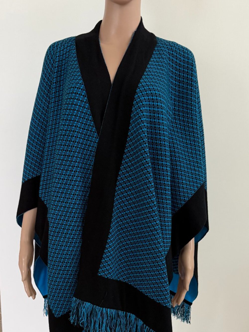 Ming Wang Shawl Reversible Cardigan Fringe One Size Blue/Black